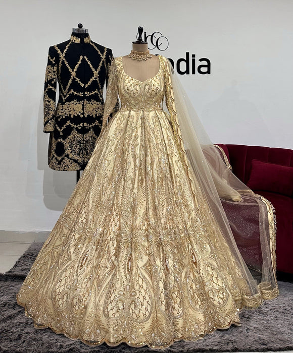 BRIDE AND GROOM GOLD SET