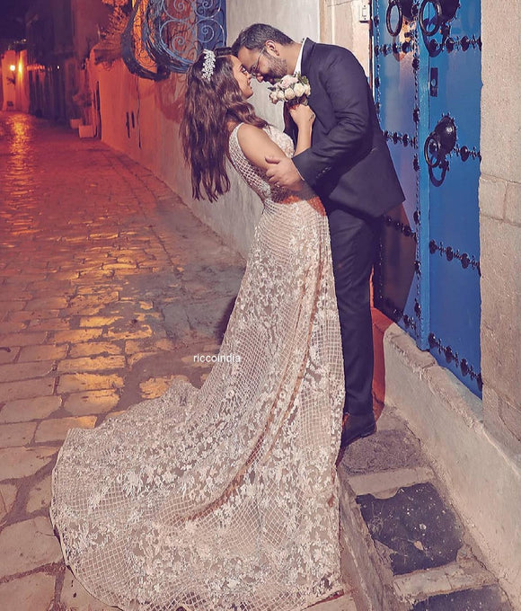 IVORY GOWN WITH REMOVABLE TRAIN