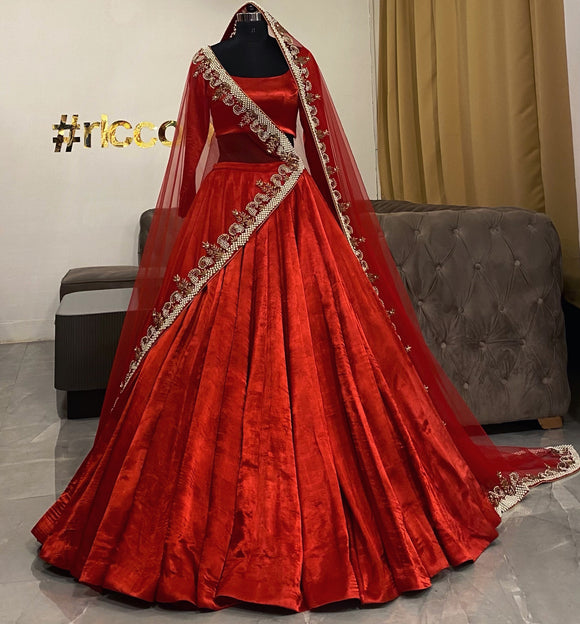 Red lehenga with zardozdi work dupatta