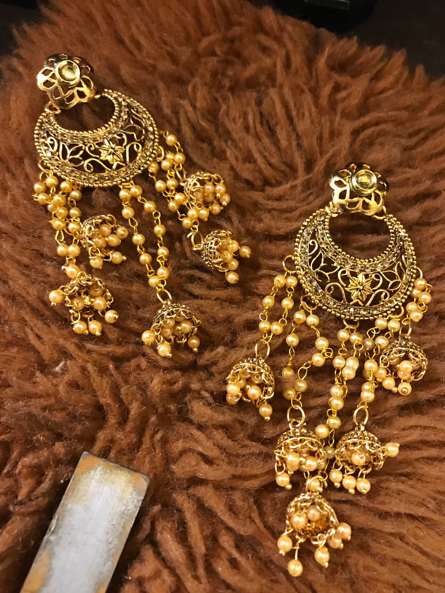 Latkan earrings – Ricco India