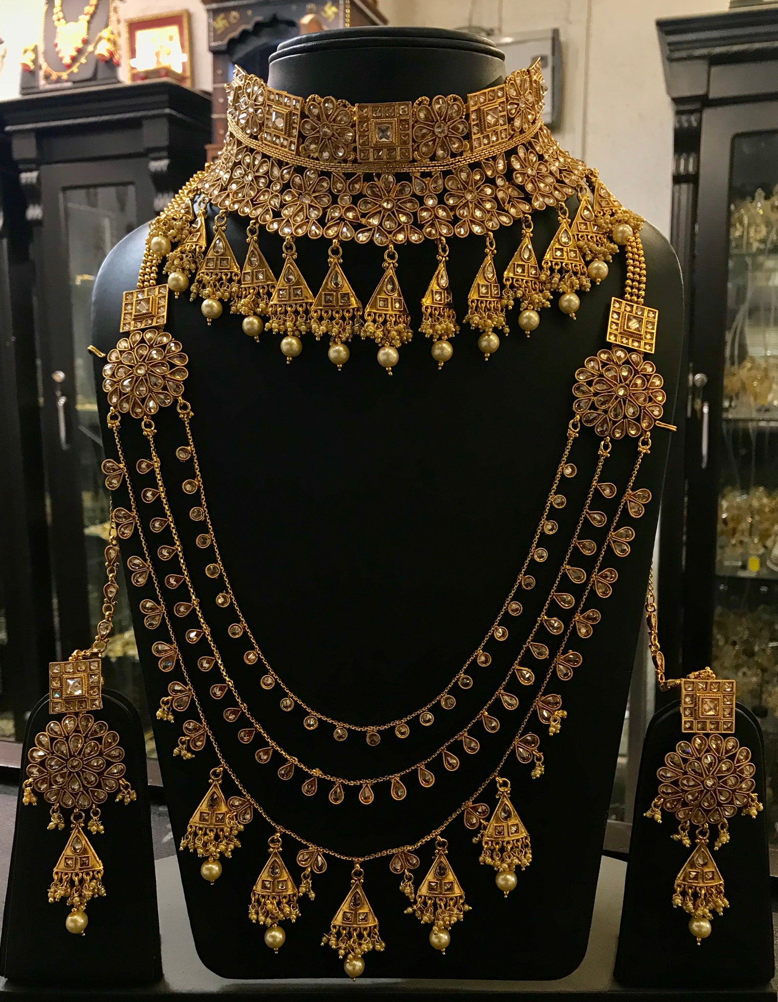Bridal Gold Set | Statement Gold Jewellery | Mughal Necklace